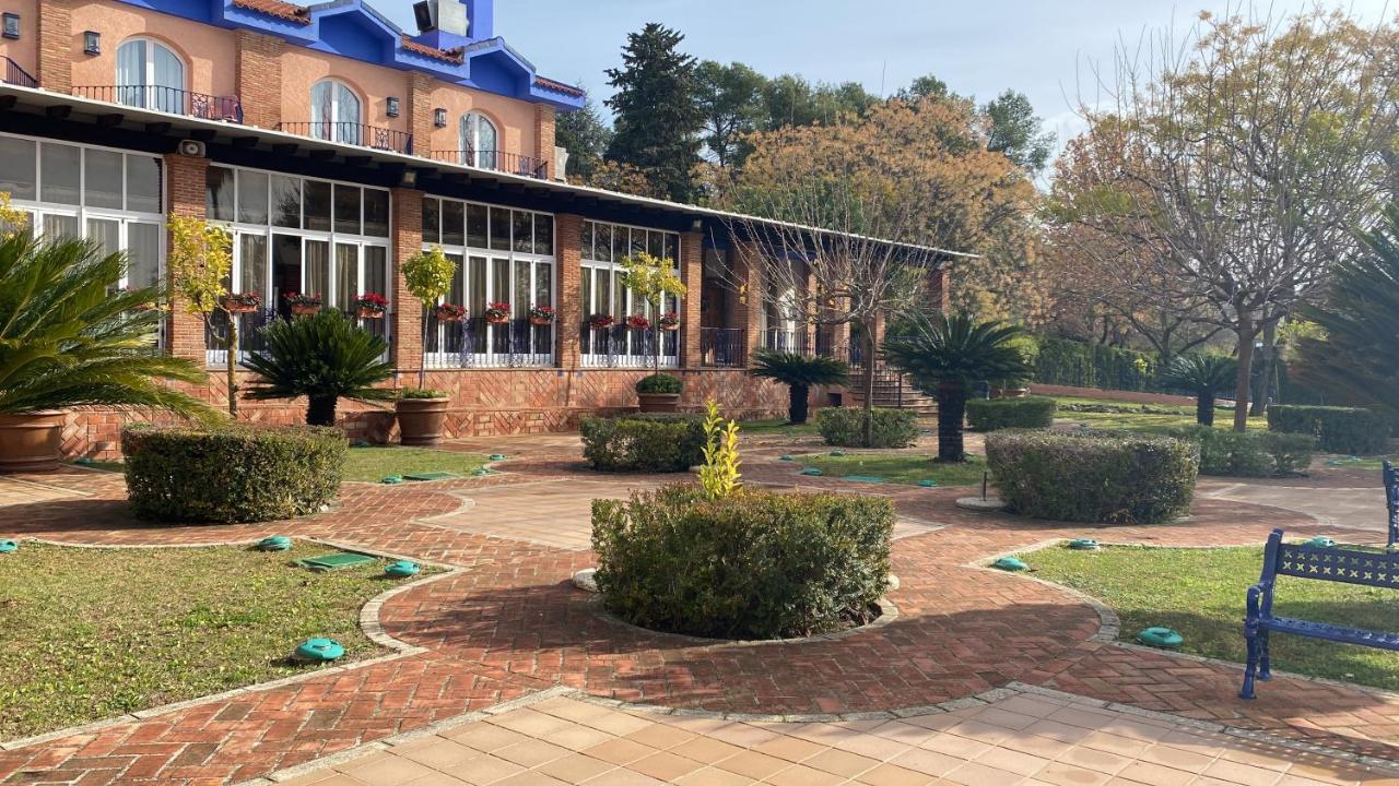 Hotel Fuente Las Piedras Cabra Eksteriør bilde