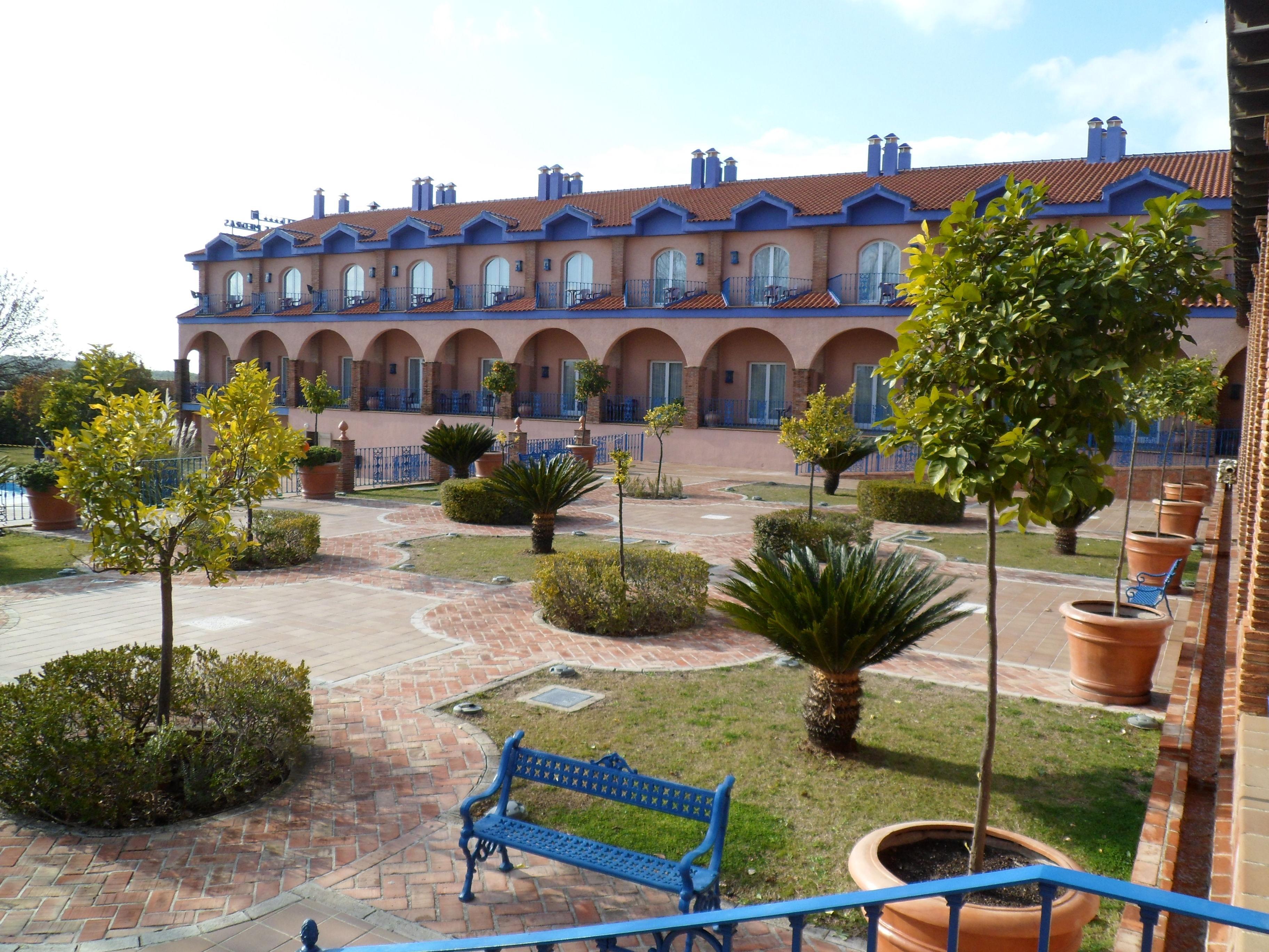 Hotel Fuente Las Piedras Cabra Eksteriør bilde