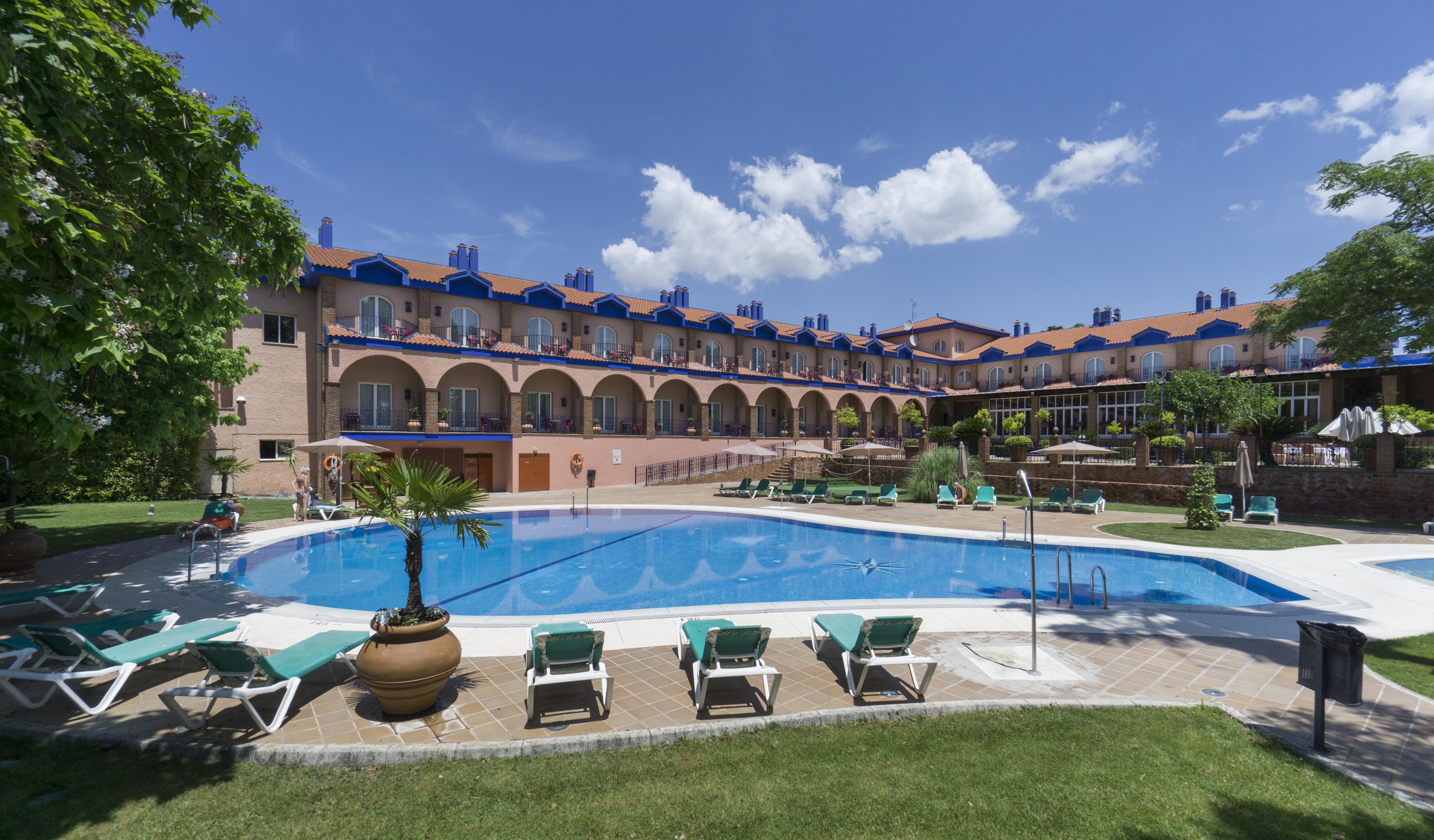Hotel Fuente Las Piedras Cabra Eksteriør bilde