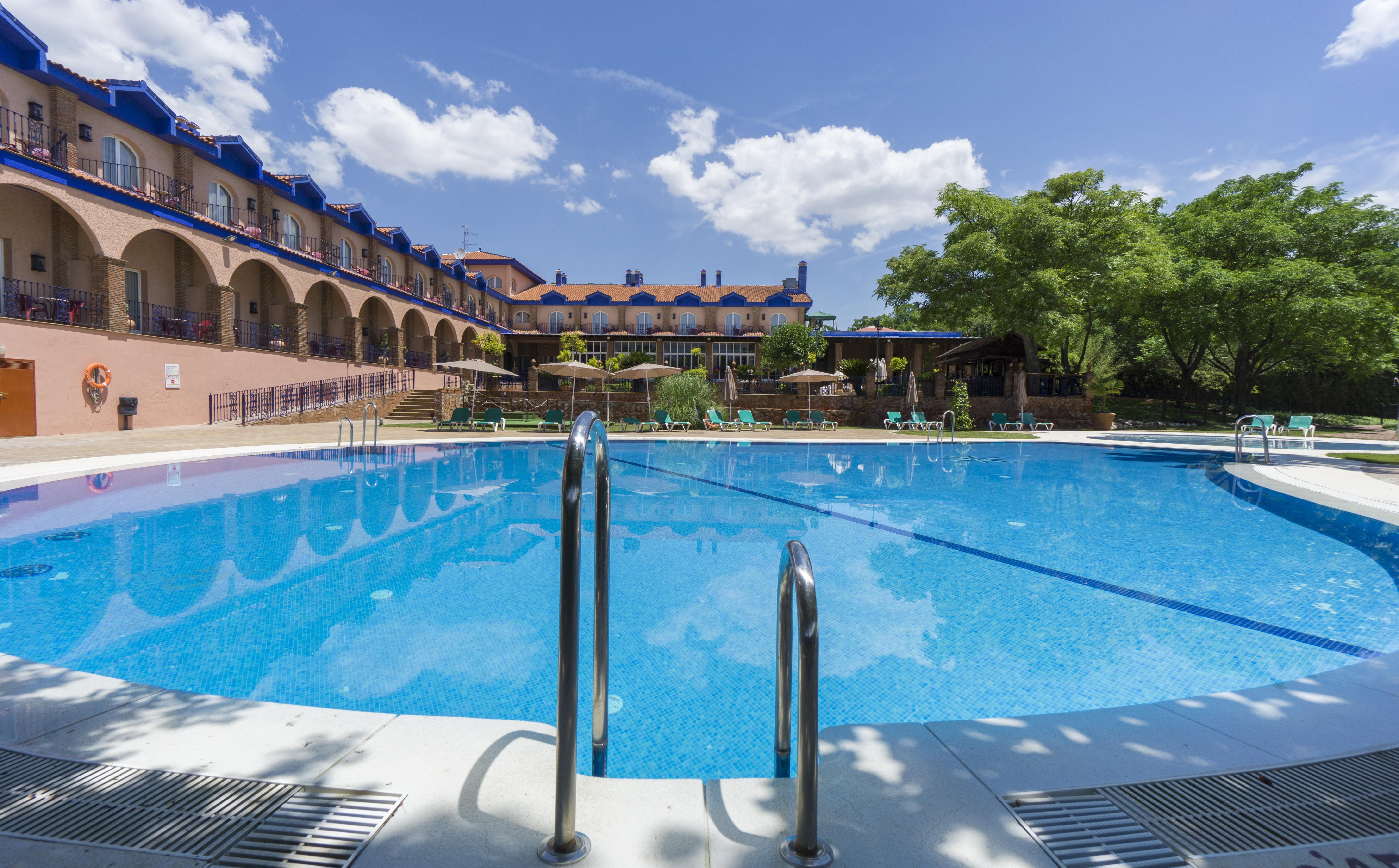 Hotel Fuente Las Piedras Cabra Eksteriør bilde