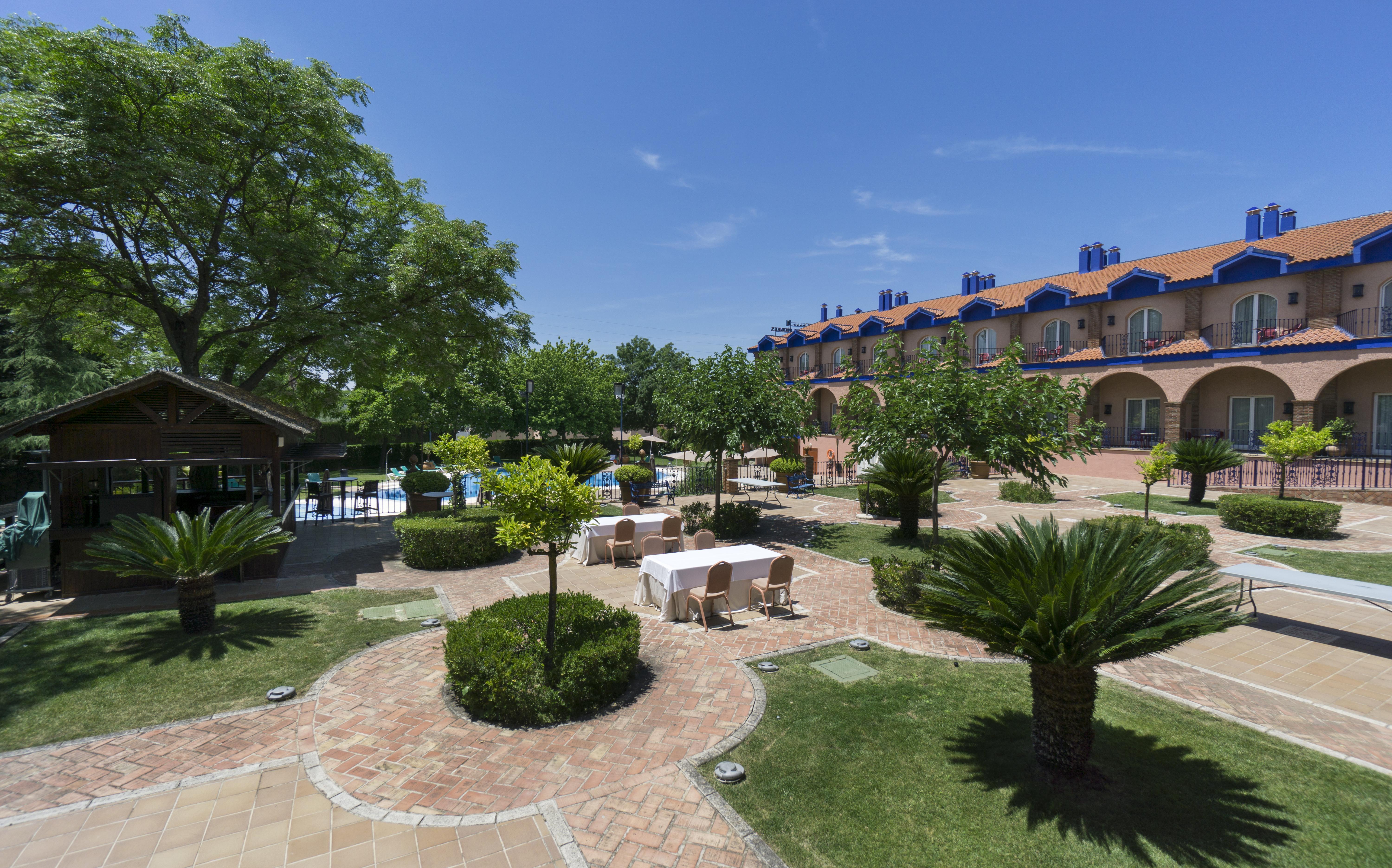 Hotel Fuente Las Piedras Cabra Eksteriør bilde