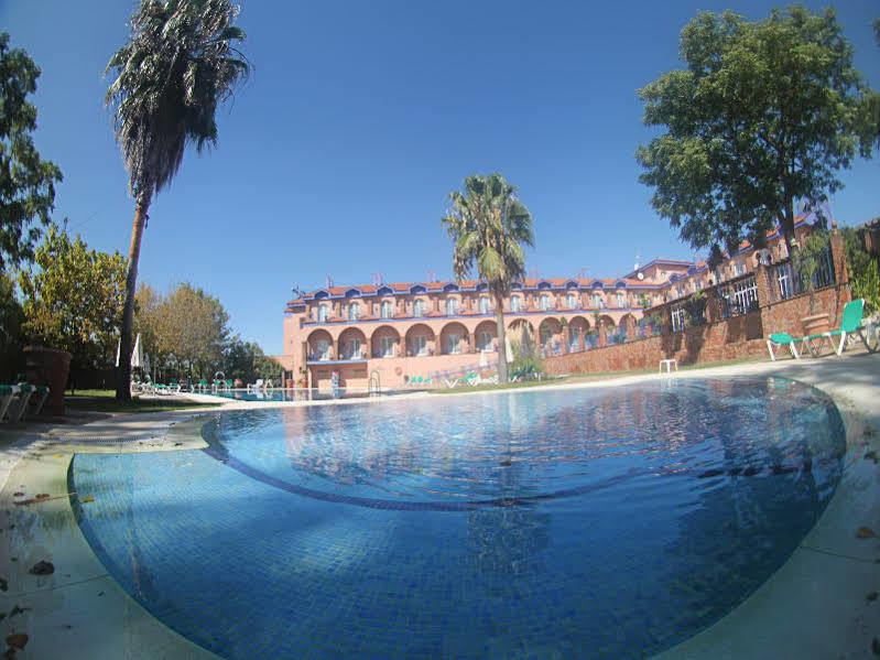 Hotel Fuente Las Piedras Cabra Eksteriør bilde