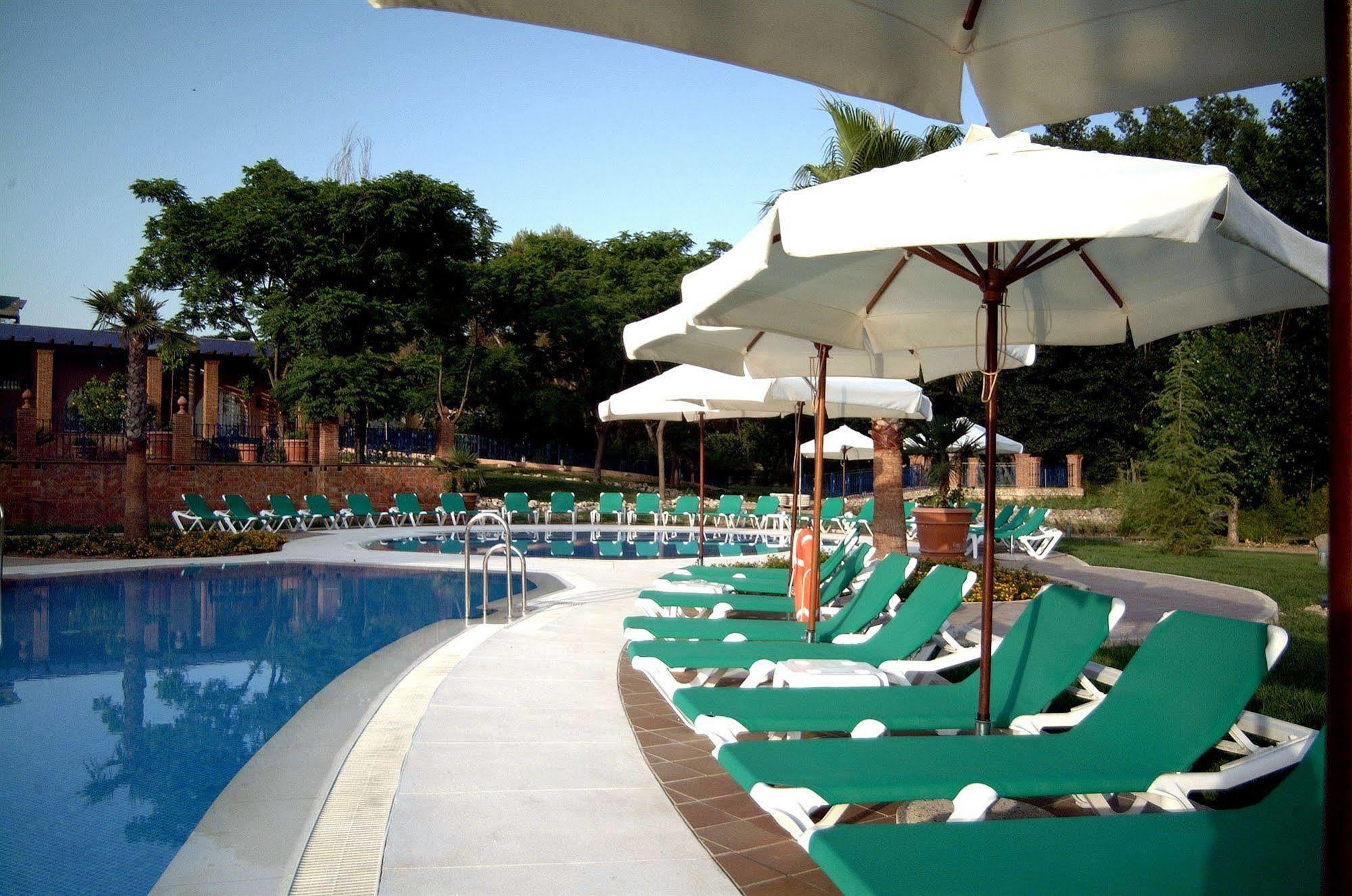 Hotel Fuente Las Piedras Cabra Eksteriør bilde