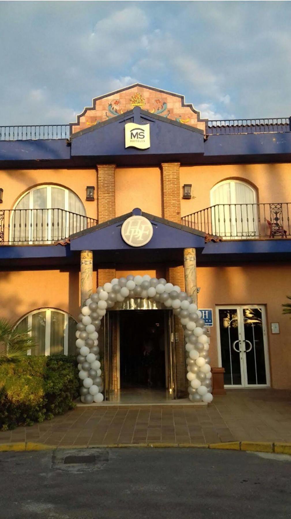 Hotel Fuente Las Piedras Cabra Eksteriør bilde
